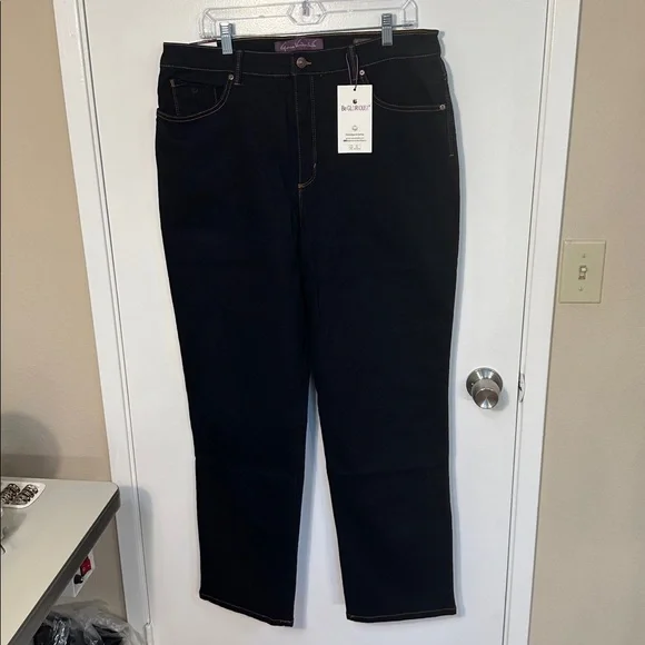 NWT Size 18, Gloria Vanderbilt Blue Jeans - Picture 2 of 9